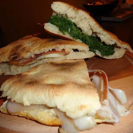 Casale L'antico Carro Bed & Breakfast Cortona