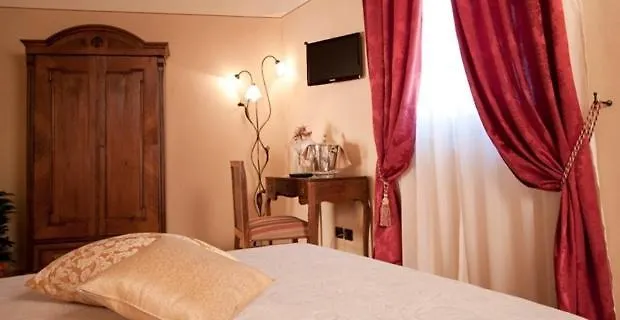 Casale L'antico Carro 4*